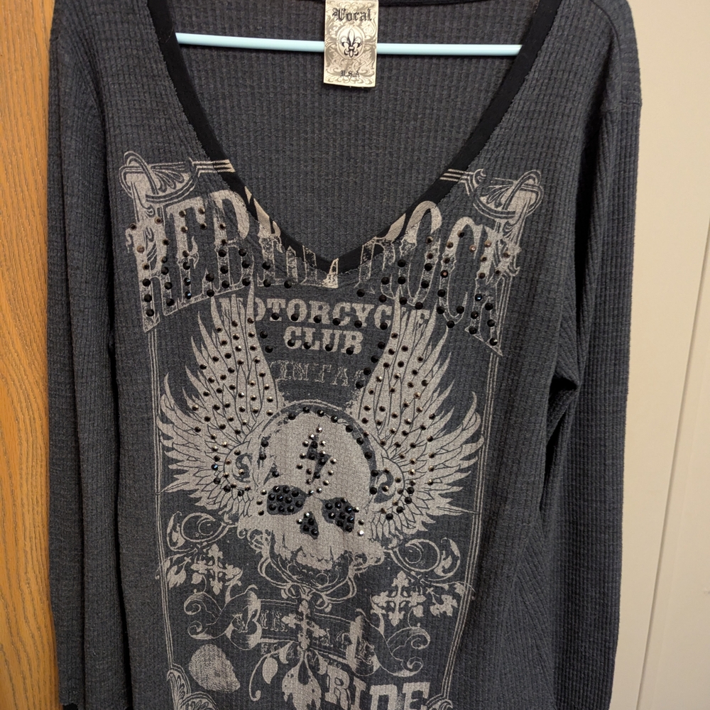 Vocal Gray Long Sleeve Tee with Skull Design